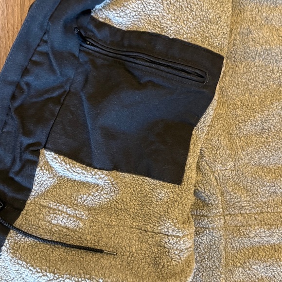 Carhartt Men's black zip front Sherpa lined utility jacket - Picture 7 of 10